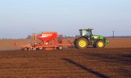 Аграриям Курганской области выдано 985 млн рублей льготных кредитов