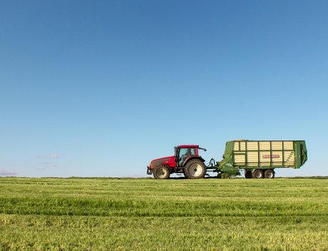 Российский производитель планирует приобрести завод компании John Deere в Оренбурге