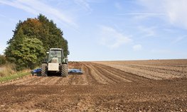Подведены итоги реализации плана поставок сельхозтракторов российского и белорусского производства аграриям
