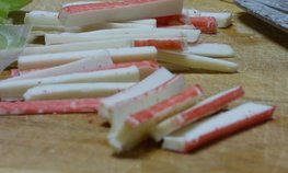 Россия в 2025 году увеличила экспорт крабовых палочек на 5 %