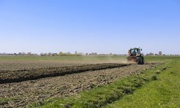 Оксана Лут ознакомилась с ходом посевной в Ставропольском крае